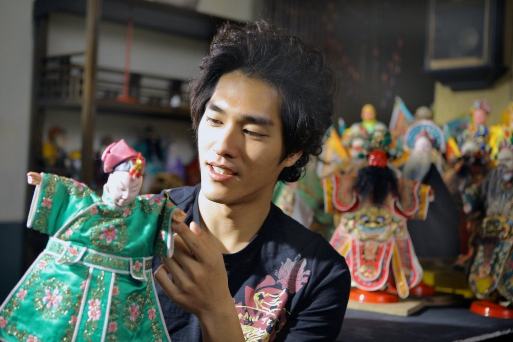 Xem Phim Anh Hùng Chợ Đêm (Night Market Hero)