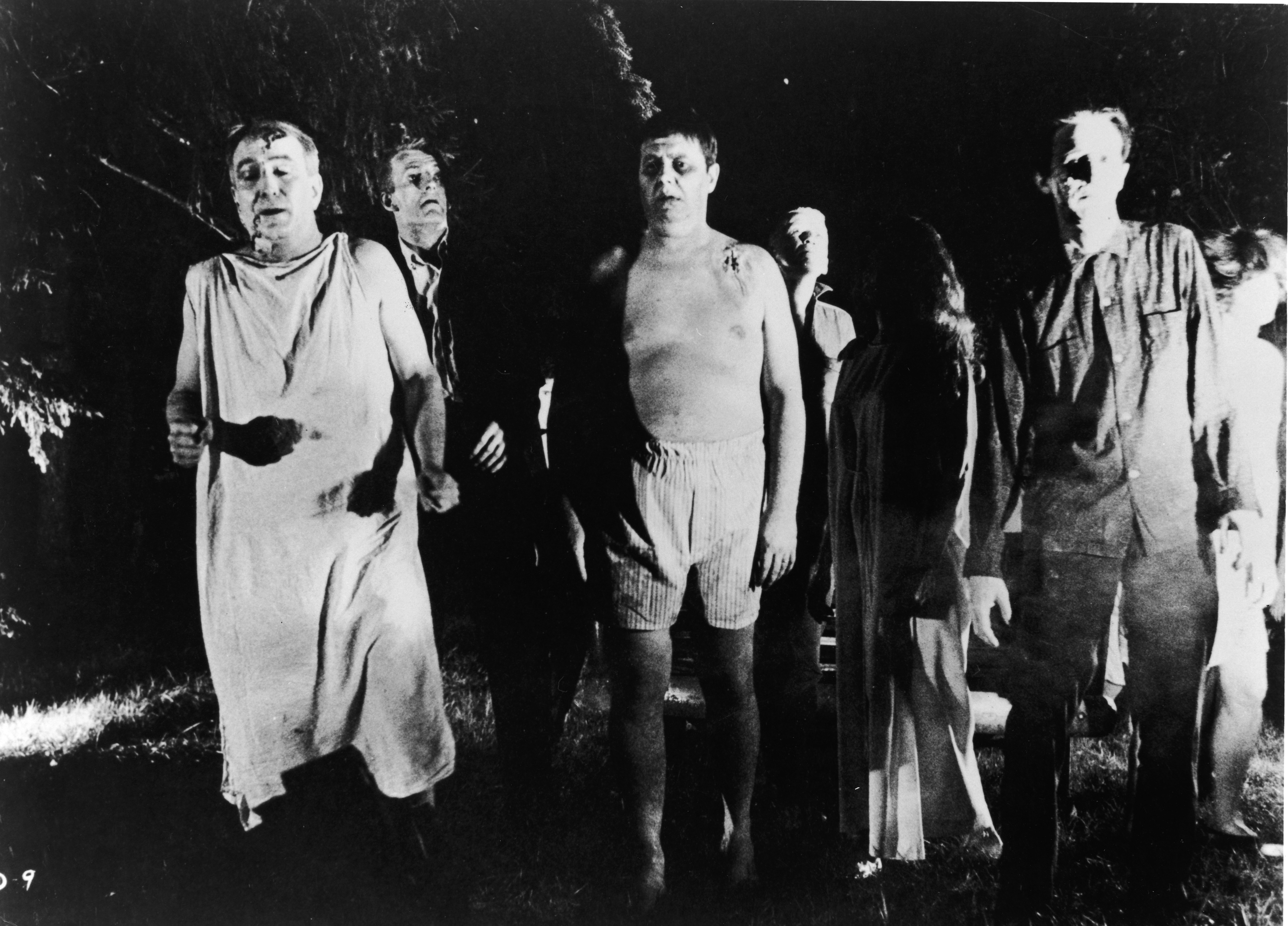 Xem Phim Đêm Của Những Xác Chết (Night of the Living Dead)