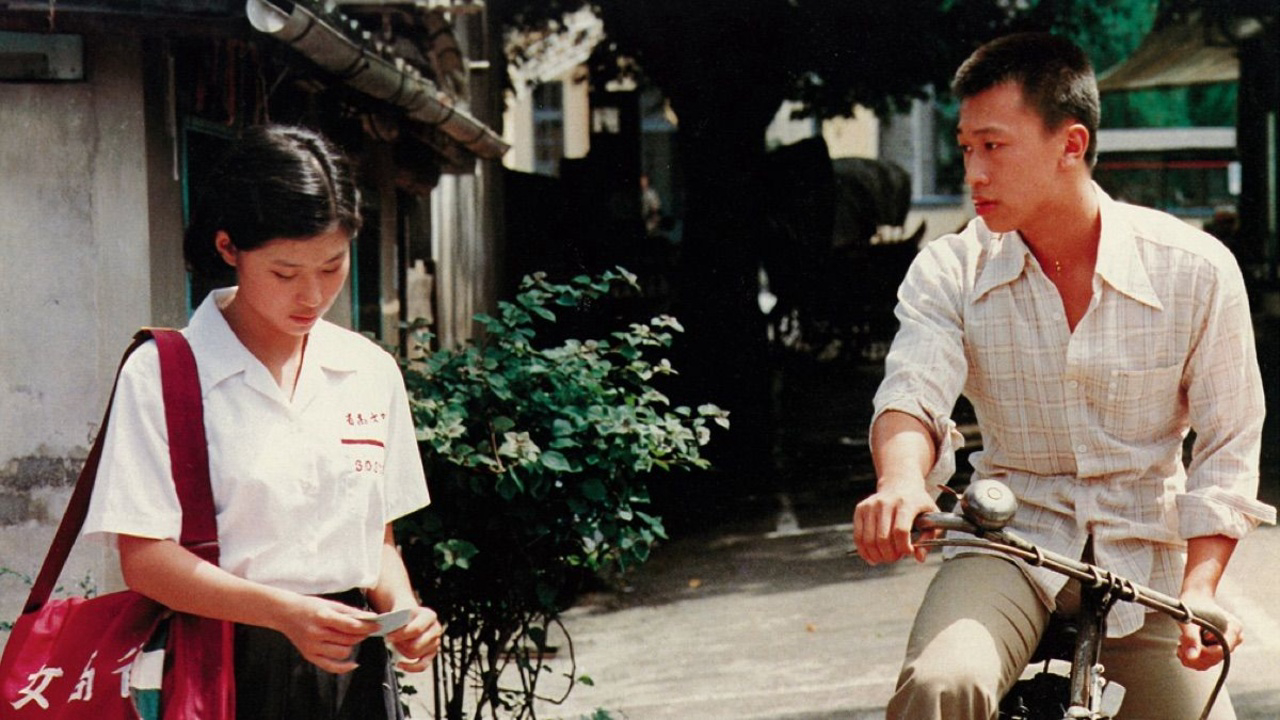 Xem Phim Đồng Niên Vãng Sự (A Time to Live and a Time to Die)