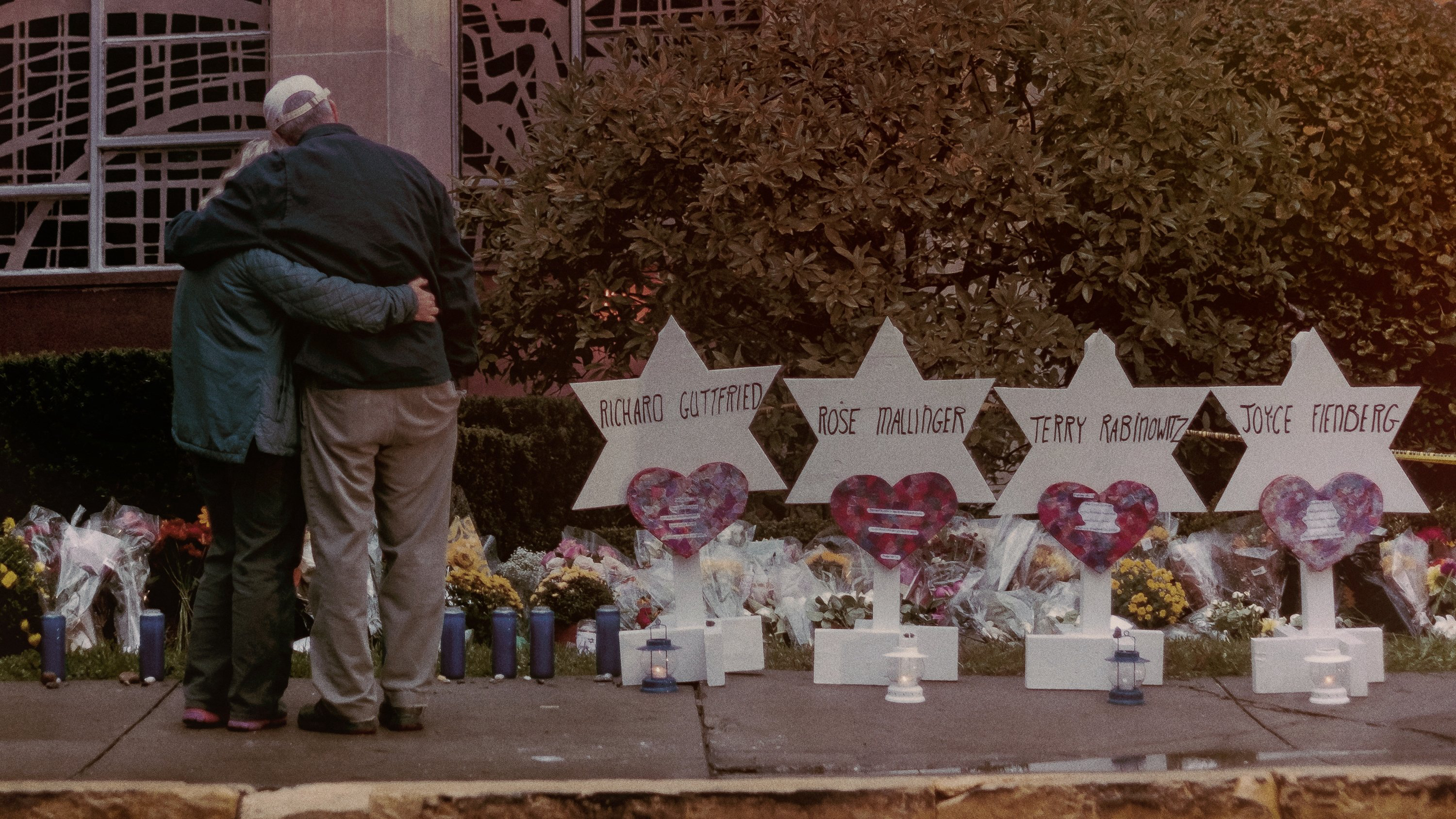 Xem Phim Giáo Đường Cây Sự Sống (A Tree of Life: The Pittsburgh Synagogue Shooting)