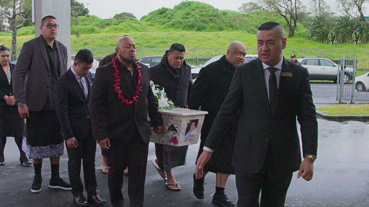 Xem Phim Nhà tang lễ (Phần 2) (The Casketeers (Season 2))