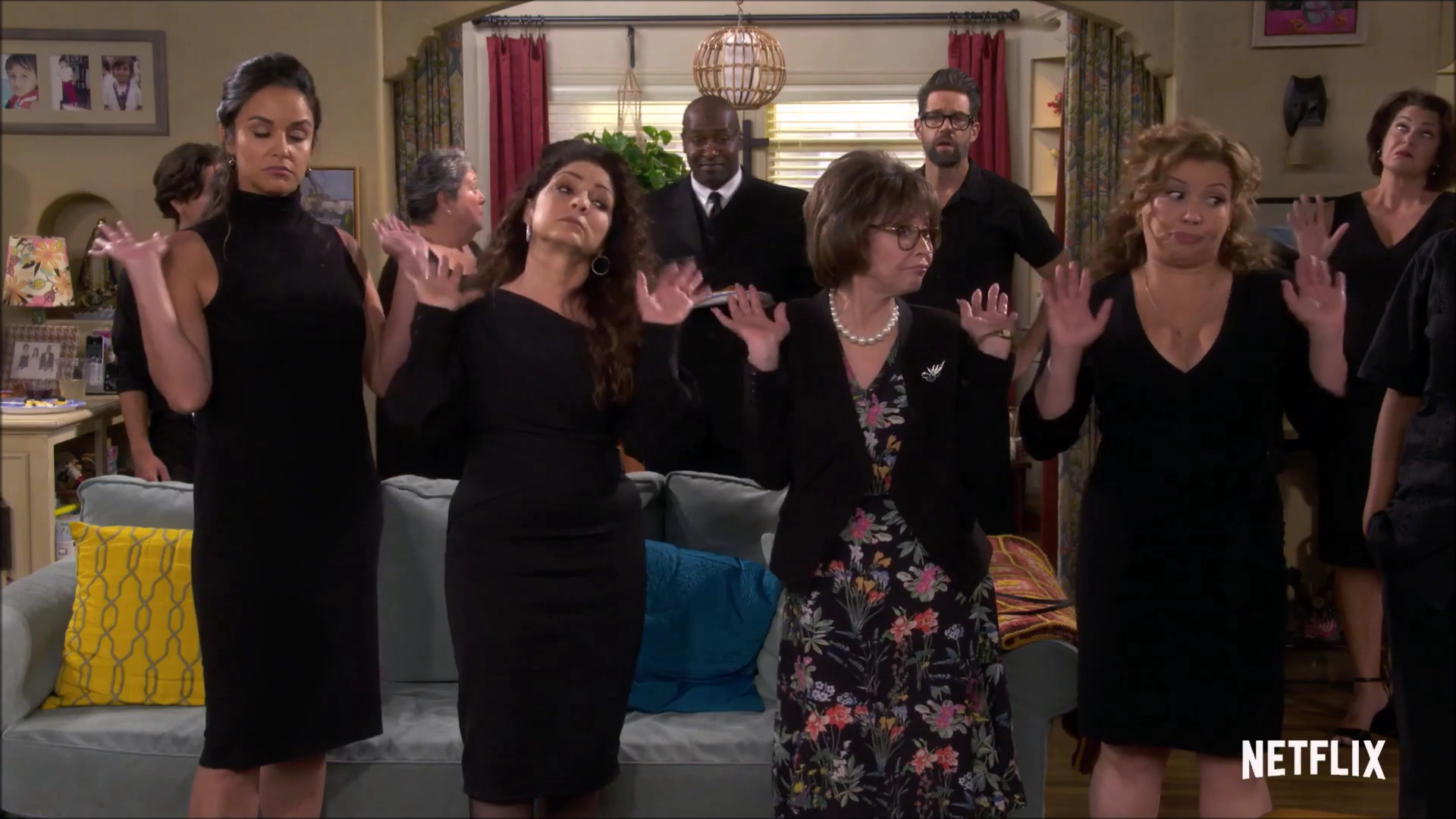 Xem Phim Sao phải nghĩ (Phần 1) (One Day at a Time (Season 1))