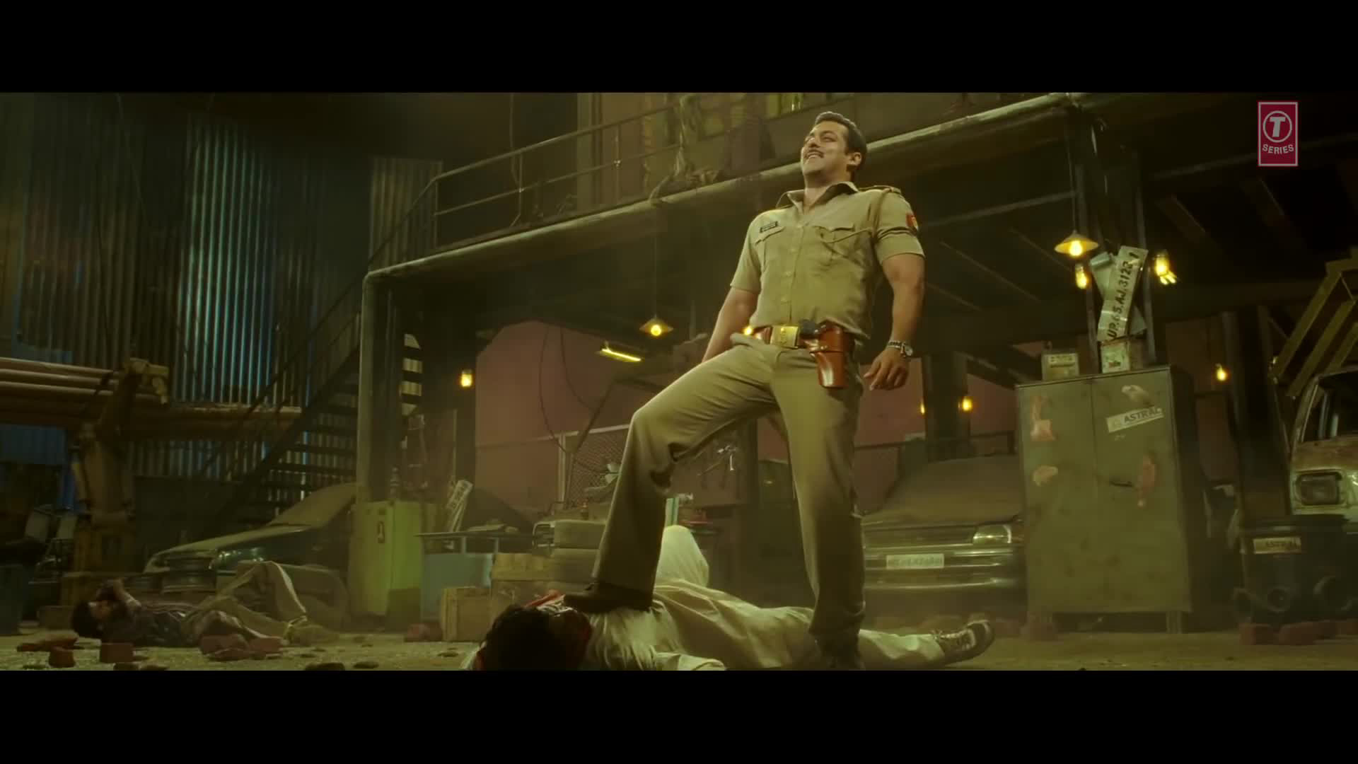 Xem Phim Siêu Cảnh Sát 2 (Dabangg 2)