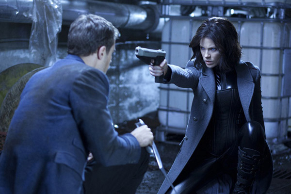 Xem Phim Thế giới ngầm: Trỗi dậy (Underworld: Awakening)