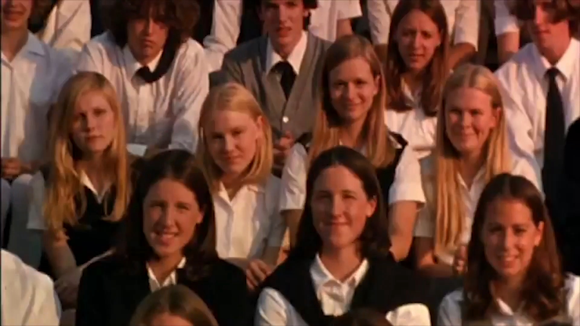 Xem Phim Trinh Nữ Tự Sát (The Virgin Suicides)