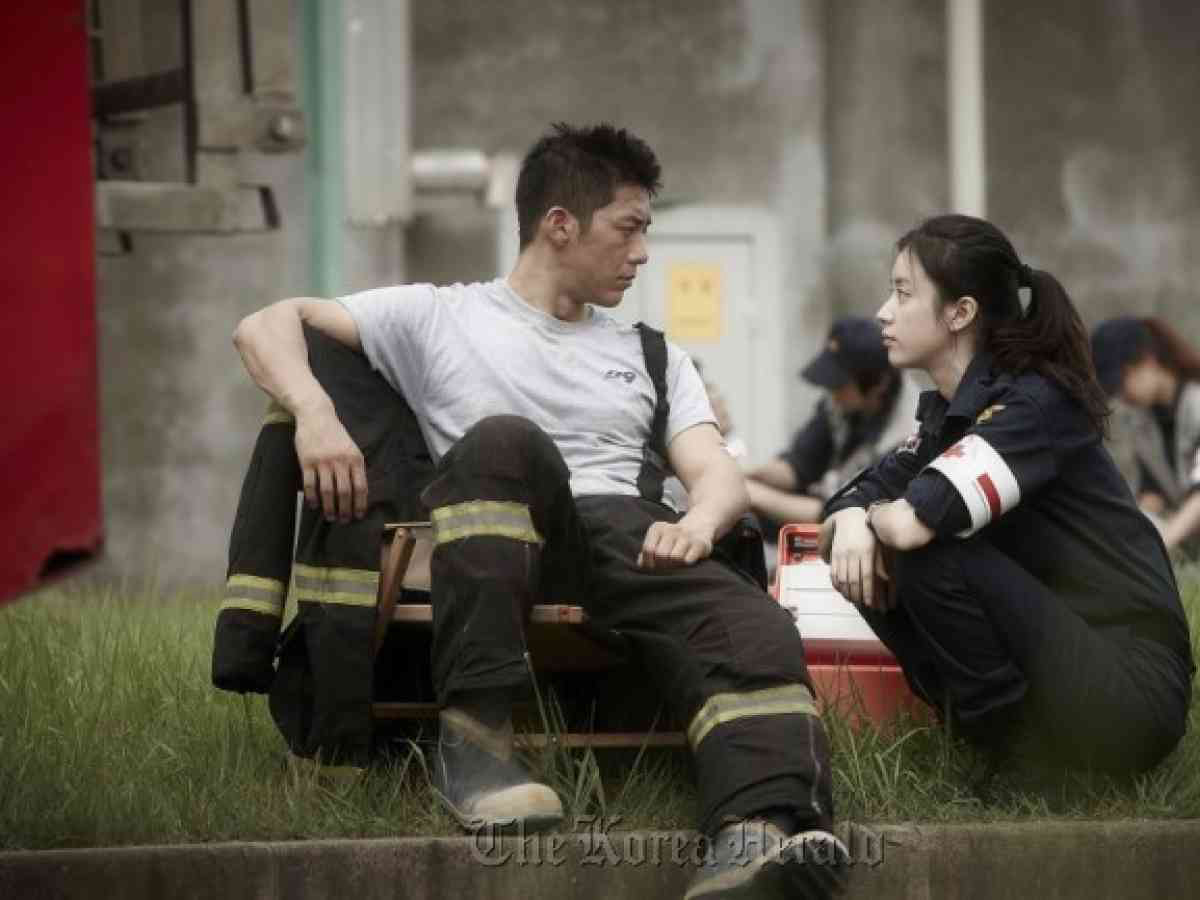 Xem Phim Yêu Khân Câp (Love 911)