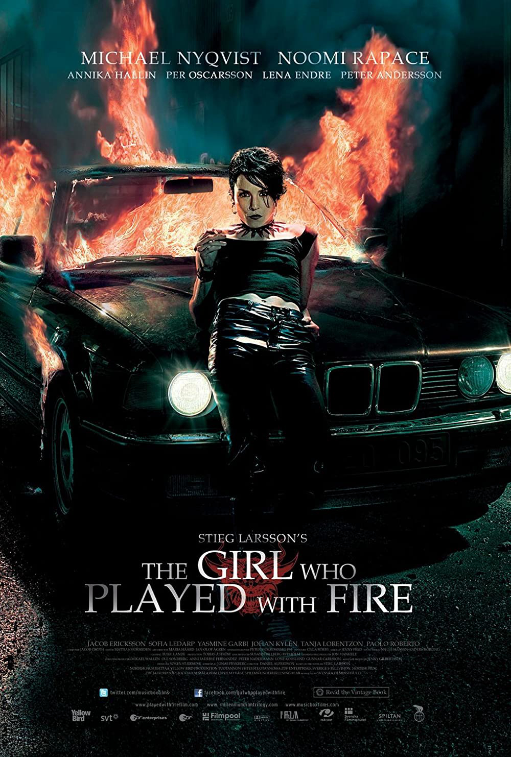 Poster Phim Cô Gái Đùa Với Lửa (The Girl Who Played with Fire)