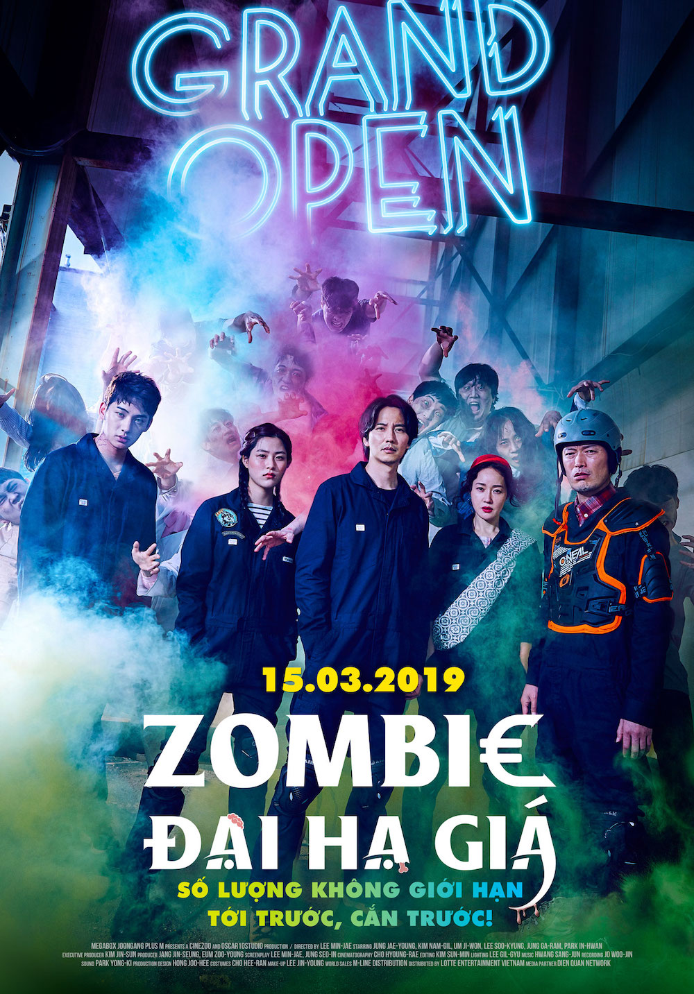 Poster Phim Zombie Đại Hạ Giá (The Odd Family: Zombie On Sale)